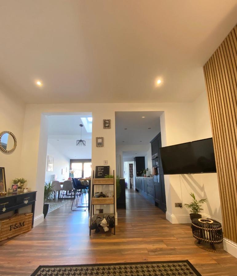 Luxury Spacious Renovated Townhouse Grantham Exteriör bild