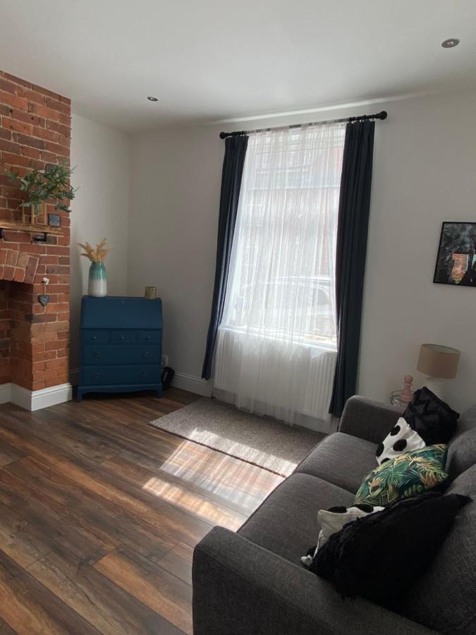 Luxury Spacious Renovated Townhouse Grantham Exteriör bild